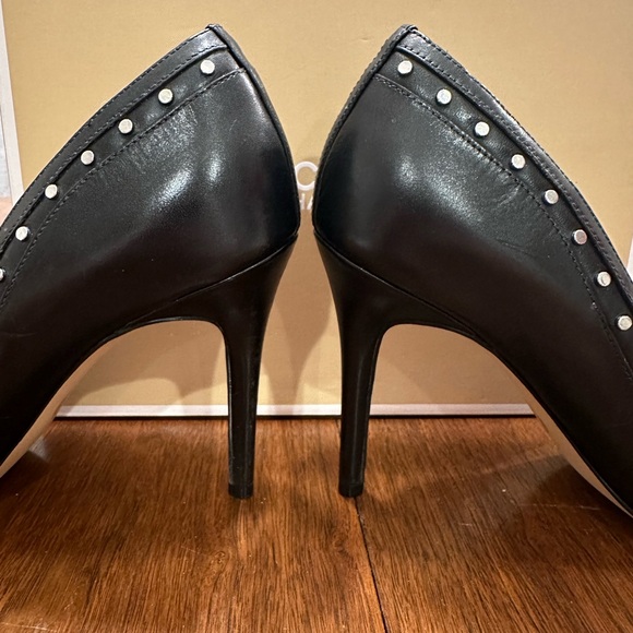 Michael Kors Blaze Pump, Black Leather Studded Heels, New in Box, Size 7.5 - Picture 5 of 10